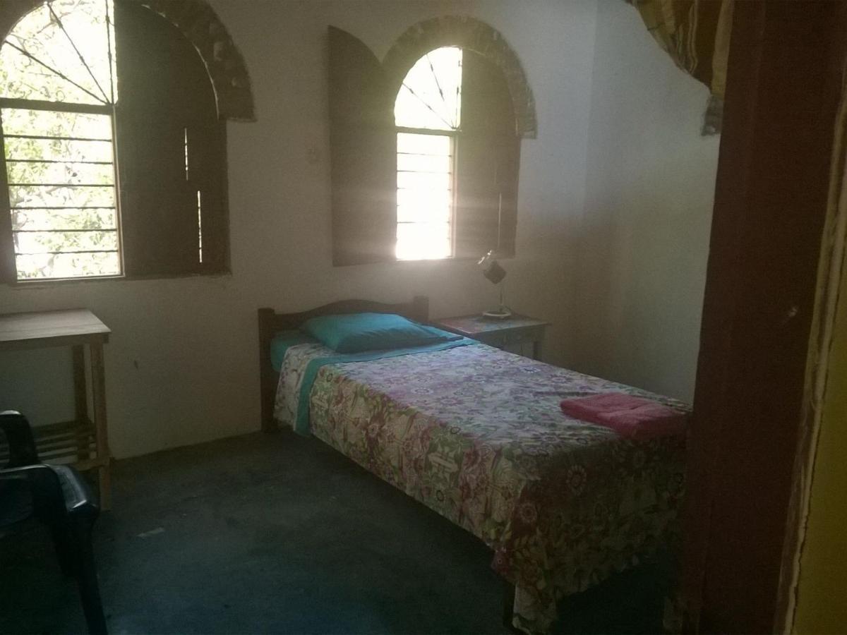 El Garaje Hostal Таганга Екстер'єр фото