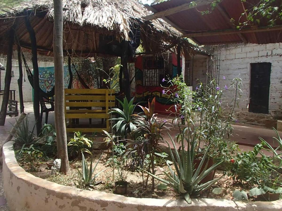 El Garaje Hostal Таганга Екстер'єр фото