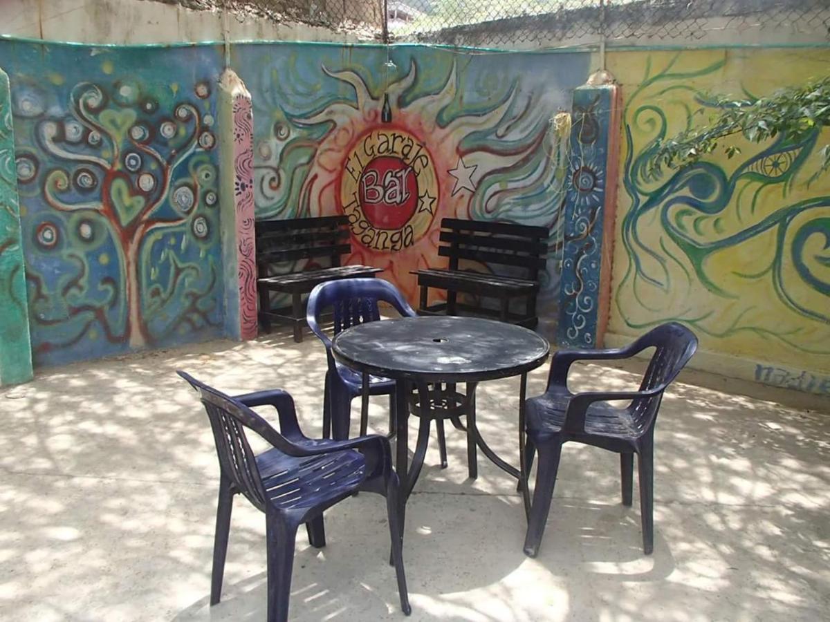 El Garaje Hostal Таганга Екстер'єр фото