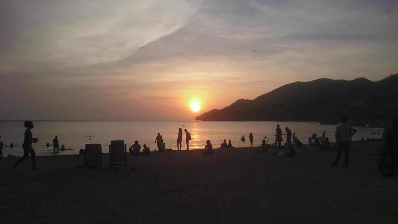 El Garaje Hostal Таганга Екстер'єр фото