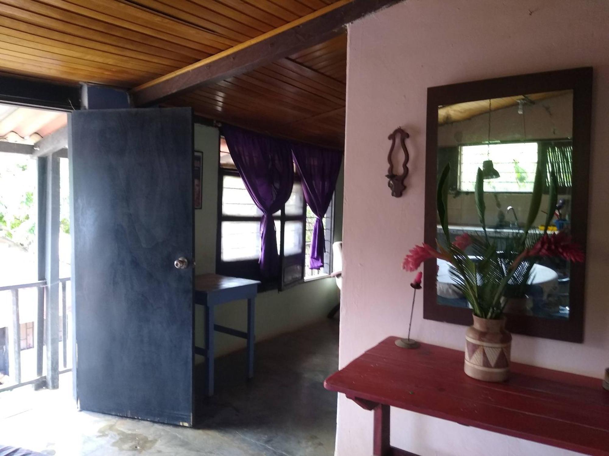 El Garaje Hostal Таганга Екстер'єр фото